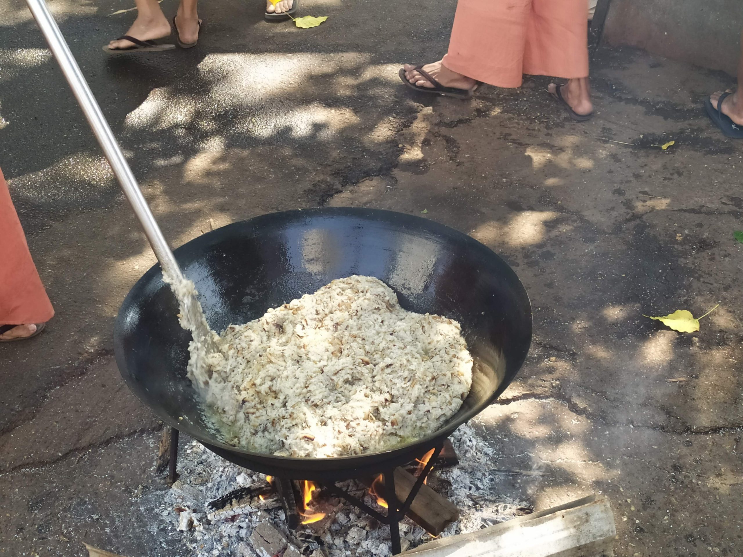 cocinando Htamné 